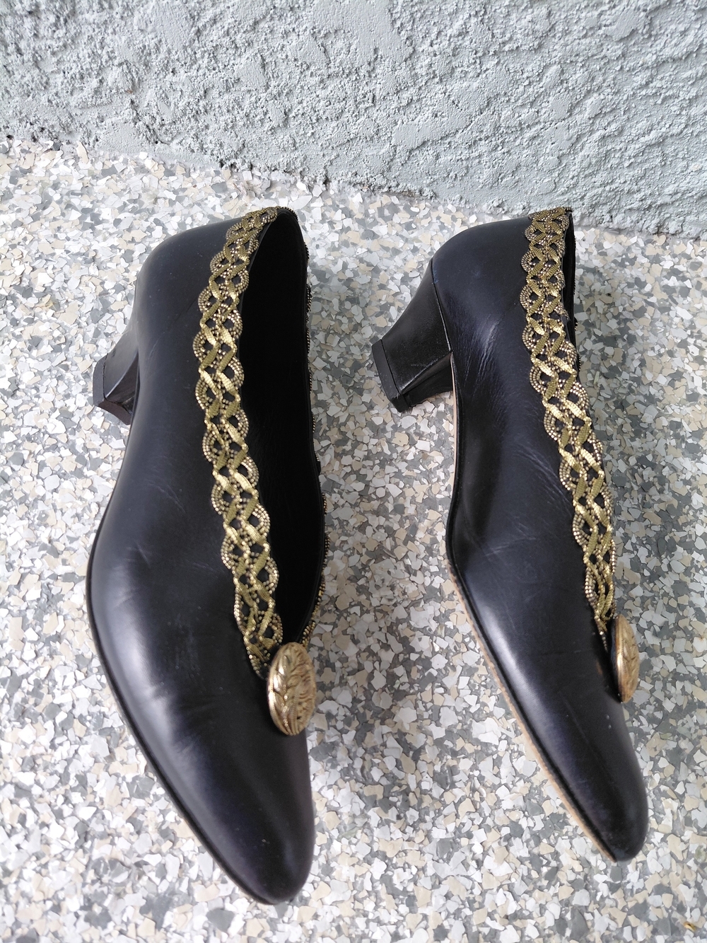 Vintage D'Rosana Italy Black Leather Gold Braid Jewel Ornament Pump Size 7 - Picture 3 of 8